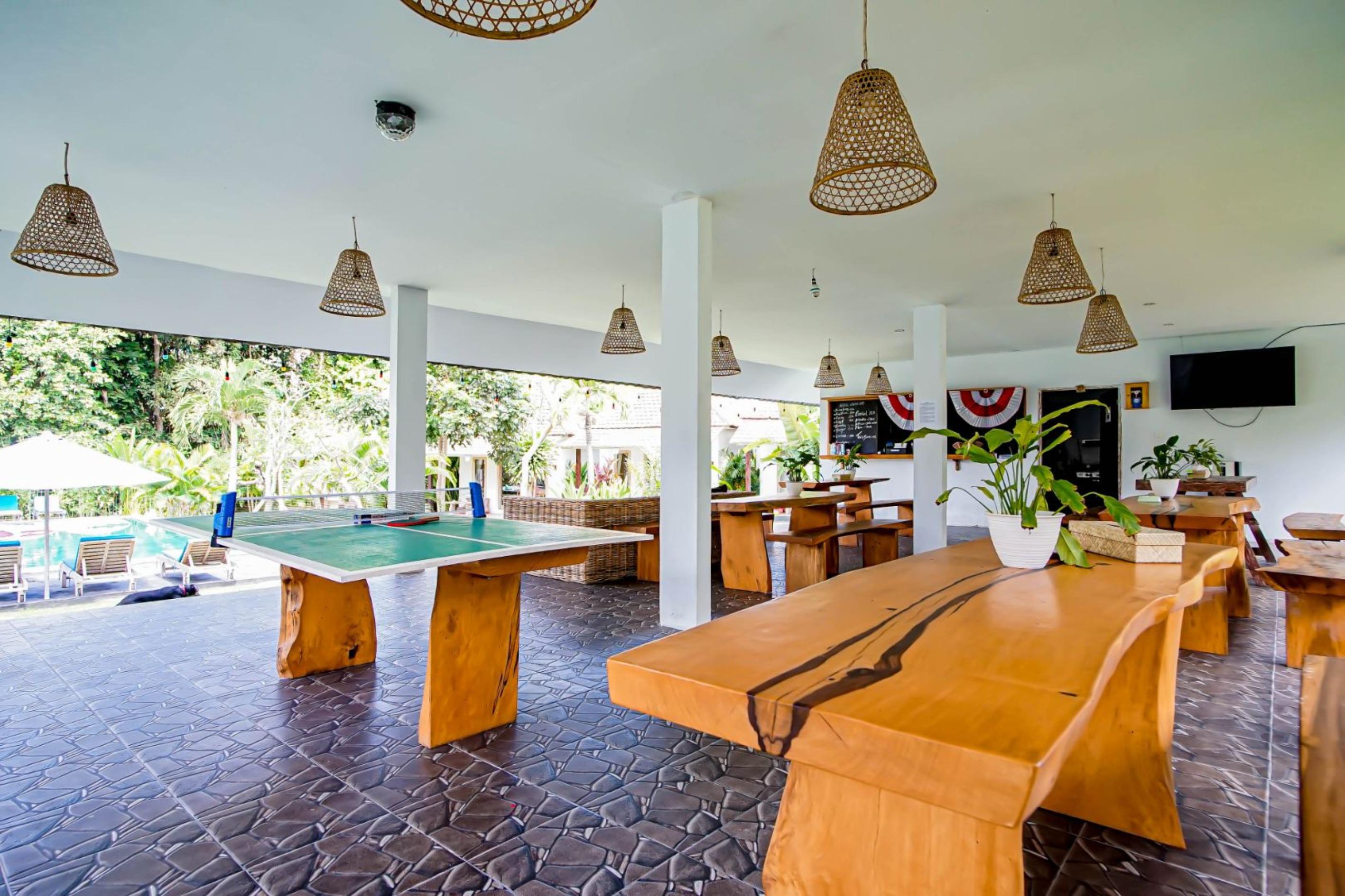 Agung Wiwin Homestay & Restaurant Mengwi Exterior photo