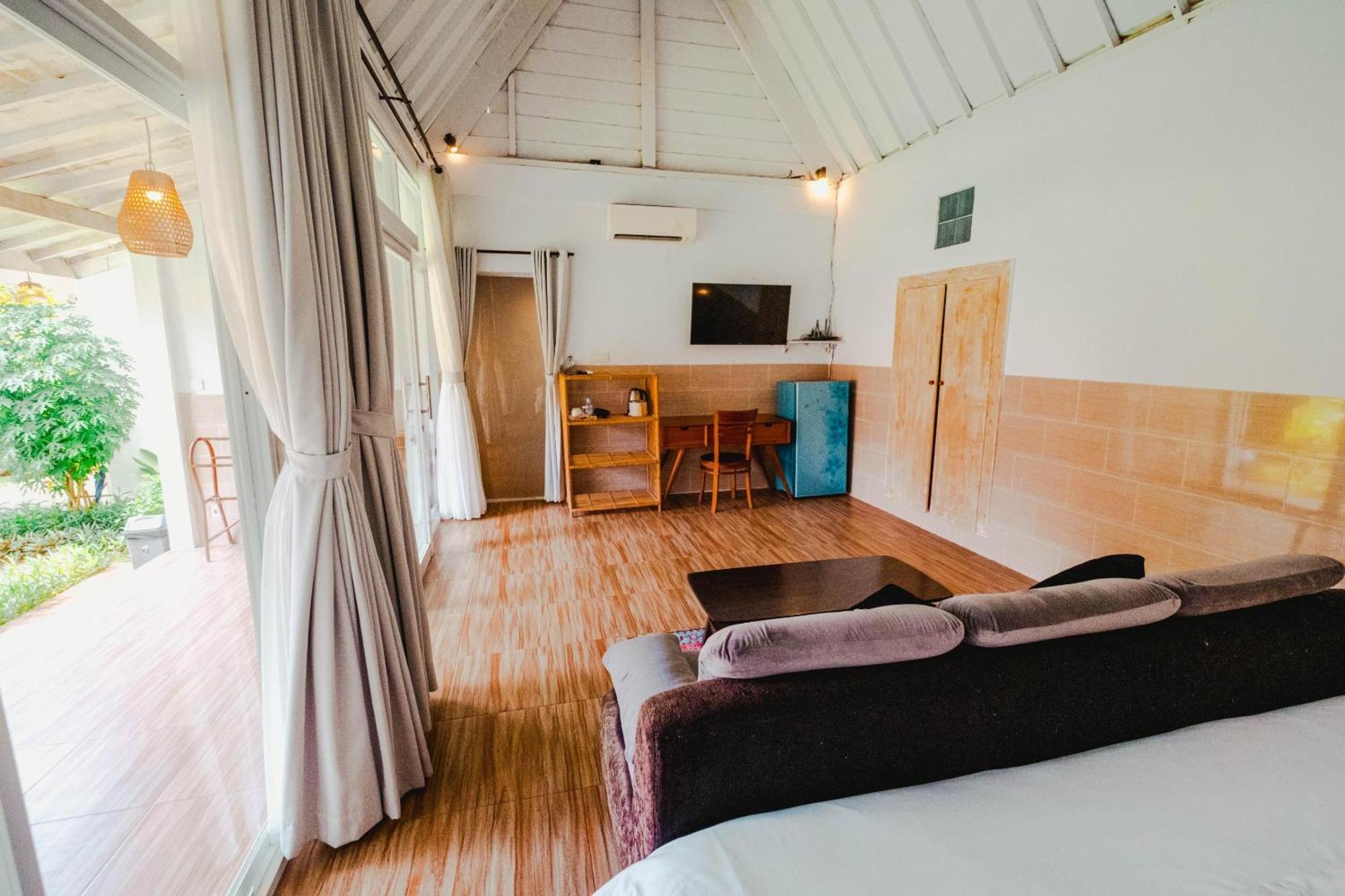 Agung Wiwin Homestay & Restaurant Mengwi Exterior photo
